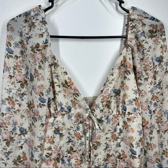 NWT Dress Forum Crop Top - Picture 2 of 9